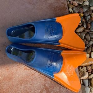 Kids Speedo fins size small 5/6